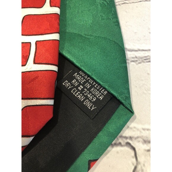 Looney Tunes Christmas Men's Tie Taz Tweety Bird Bugs Bunny Warner Brothers WB - Picture 5 of 6